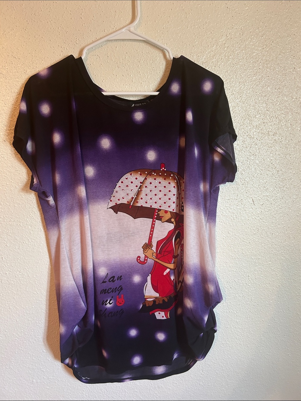 Lan Meng Women's Purple Ombre Short Sleeve Tee with Umbrella Graphic